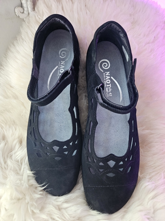 Naot Shoes - NAOT Women’s Black Mary Jane Cutout Flats